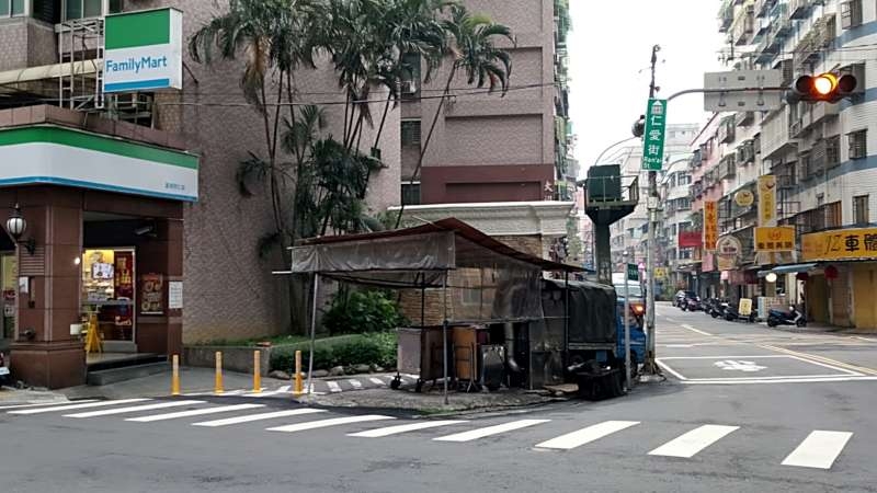 1﹒拆除前