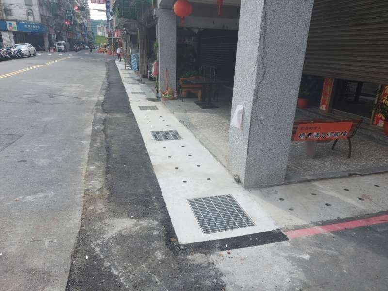 5﹒完成施作蓋板，做為示範道路一處