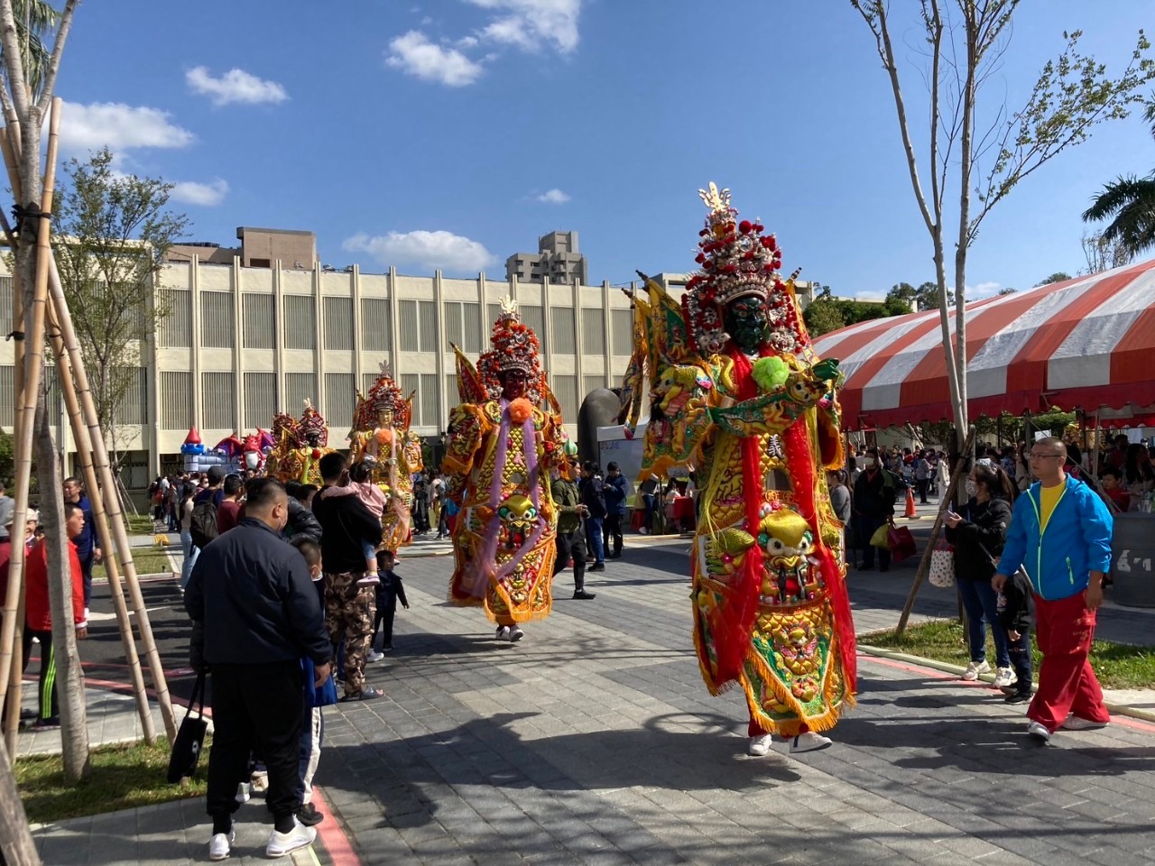 神將繞場