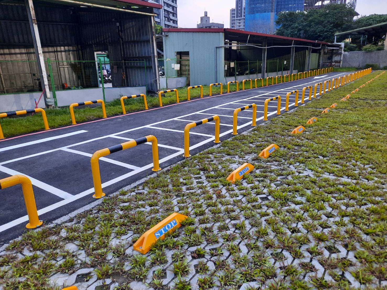 蘆洲區公所室外停車場工程