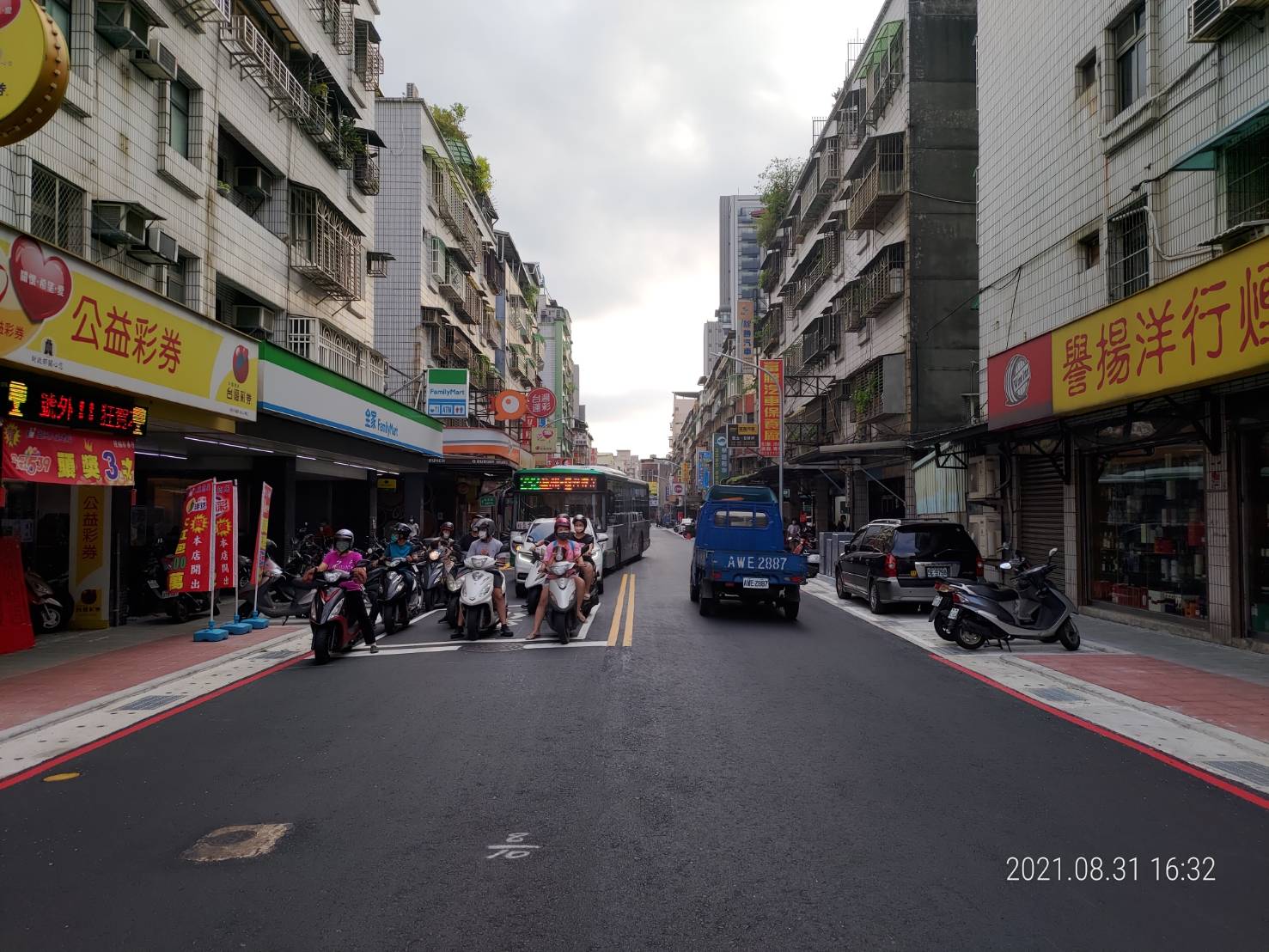 「蘆洲區民族路(三民路至中正路)路面暨附屬設施改善工程」施工後4